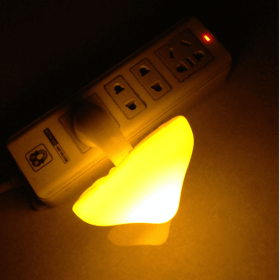 LED Night Lamp Mushroom Wall Socket Lamp White Light Control Sensor Bathroom Bedroom Furniture Decoration Wall Lamp (Color: Yellow, Model: US Plug)